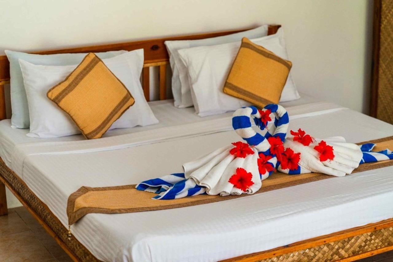 Romantic Beach Villas General Luna  Ngoại thất bức ảnh